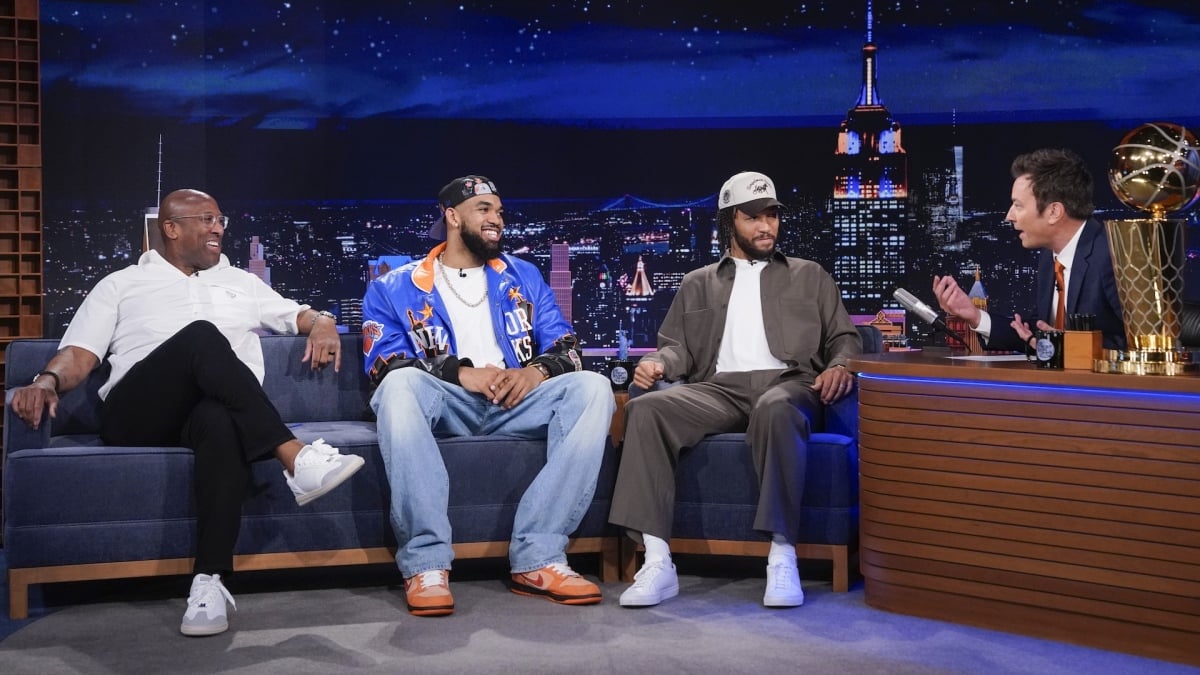 Knicks Jalen Brunson, Karl-Anthony Towns, and Mike Brown thank fans on The Tonight Show